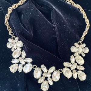Rhinestone Floral Necklace with Gold Chaim